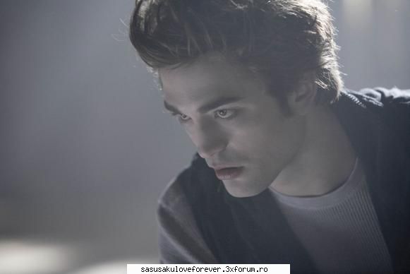 Bella and Edward - Din cate am vazut eu in film Bella este o fata - Twilight